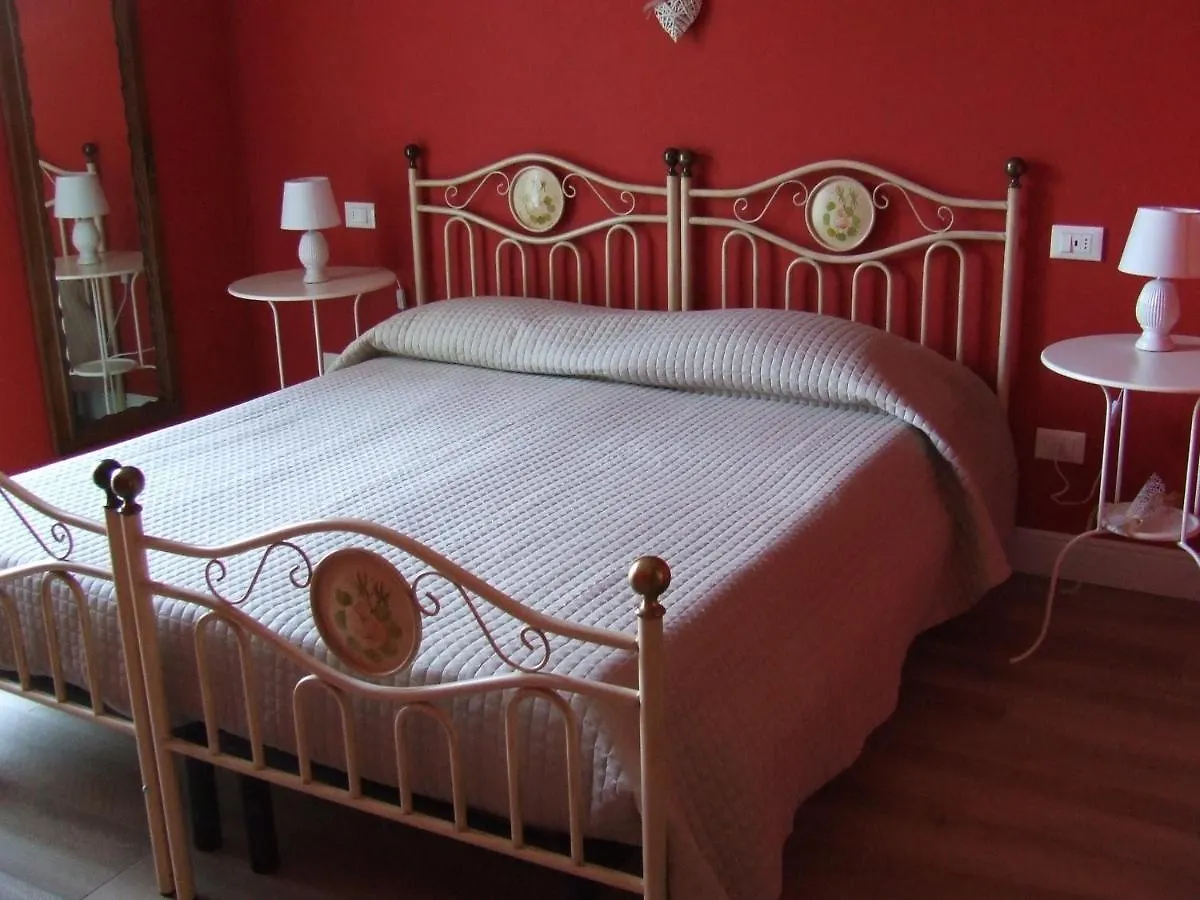 فندق مبيت وإفطار سان فيليتْشي ديل بيناكو B&B Solstizio D'Estate